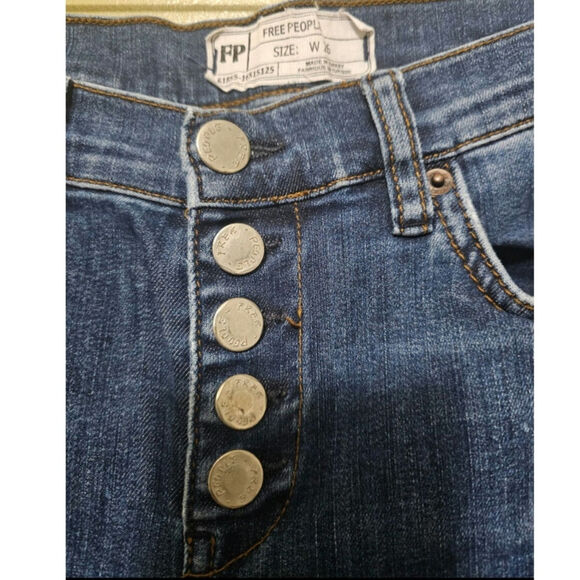 Free People Fly Button Women's Skinny Distressed Jeans Size 26 Casual Preppy - Picture 5 of 6